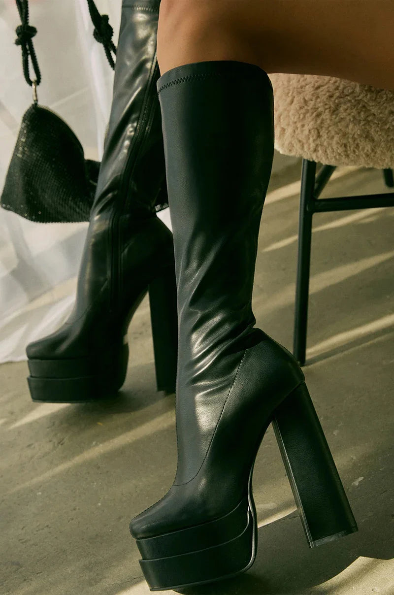 Bota Cano Longo Salto Alto Desiree